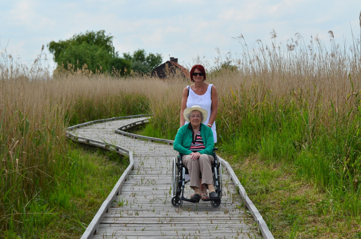 famille d'accueil , personnes âgées , bécourt , pas de calais