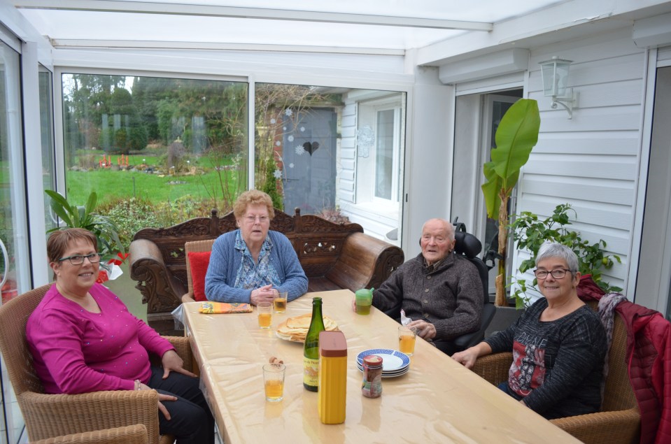 famille d'accueil , pas de calais , bécourt , personnes âgées