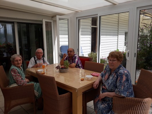 famille d’accueil , personnes âgées , bécourt , pas de calais