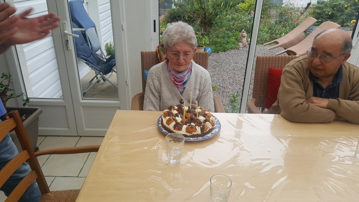 famille d'accueil , personnes âgées ; bécourt , pas de calais