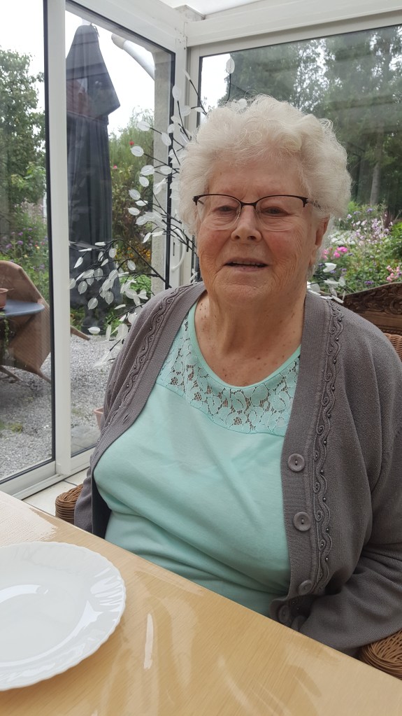 famille d'accueil , personnes agées , bécourt , pas de calais