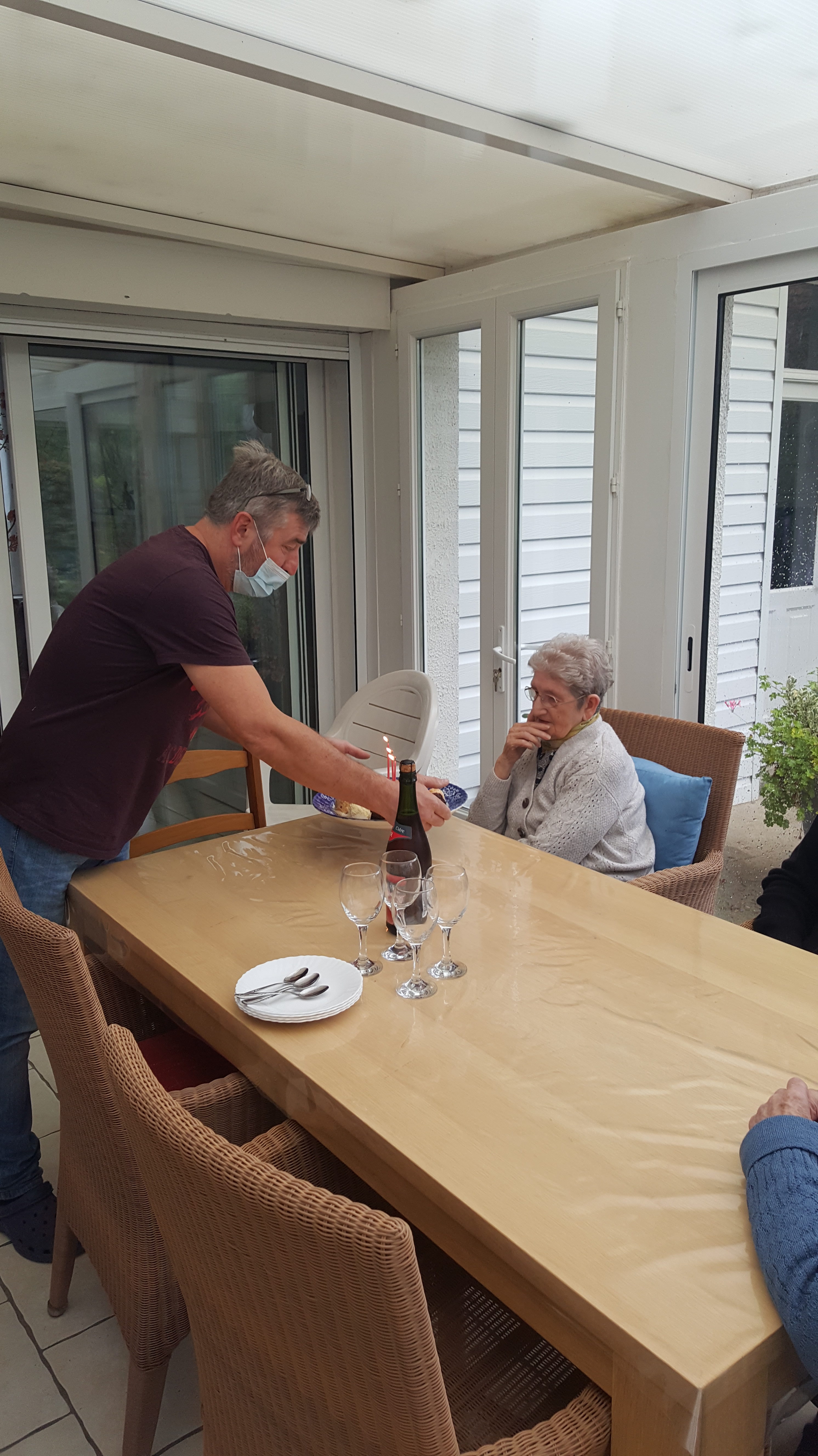 famille d'accueil , pas de calais , bécourt , personnes âgées